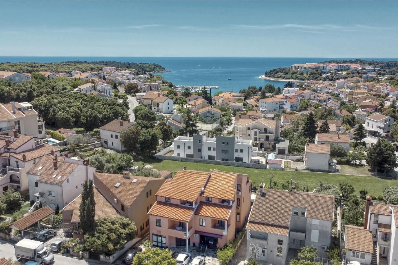 Charming House On The Beach And Deluxe Apartment Pula Oda fotoğraf