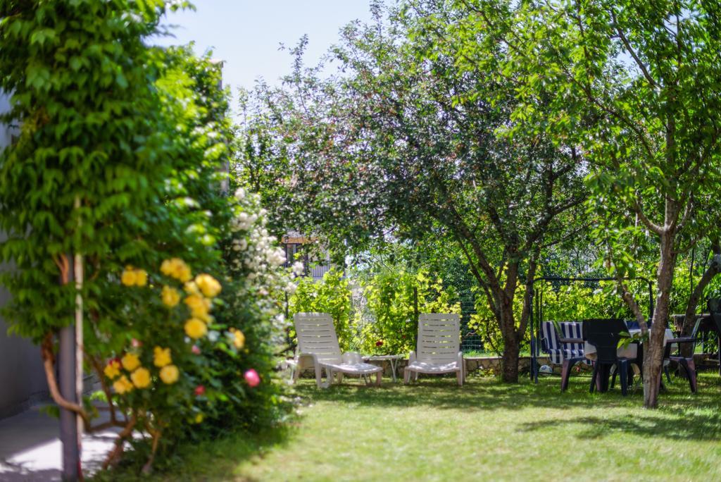 Charming House On The Beach And Deluxe Apartment Pula Dış mekan fotoğraf