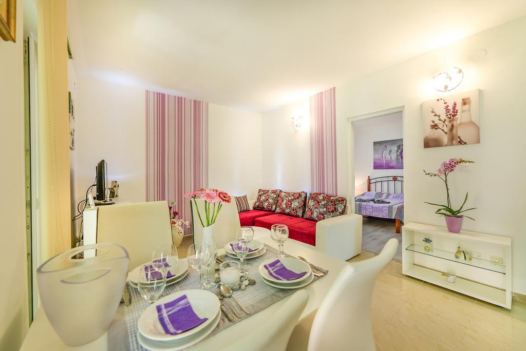 Charming House On The Beach And Deluxe Apartment Pula Dış mekan fotoğraf