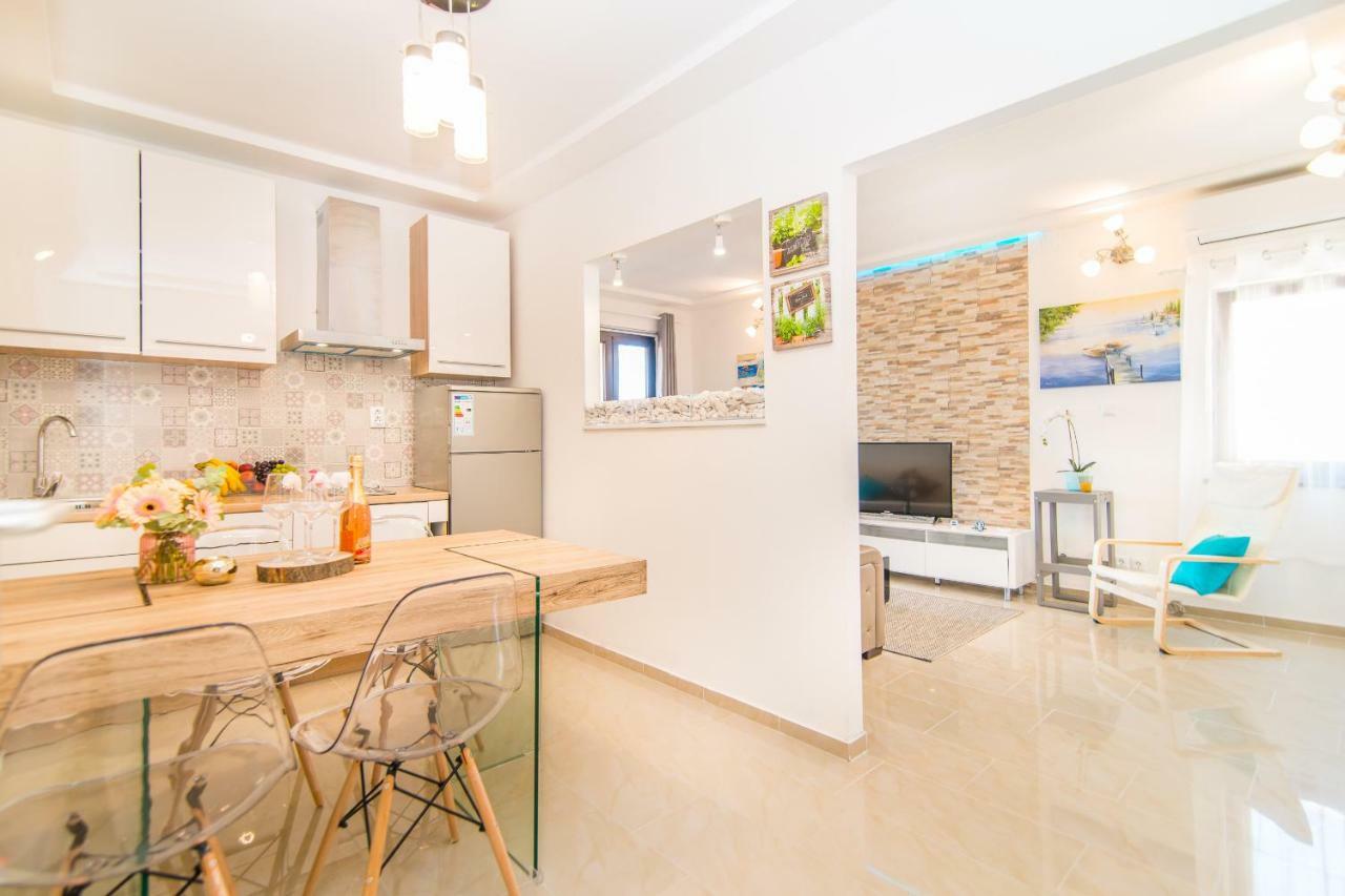 Charming House On The Beach And Deluxe Apartment Pula Dış mekan fotoğraf