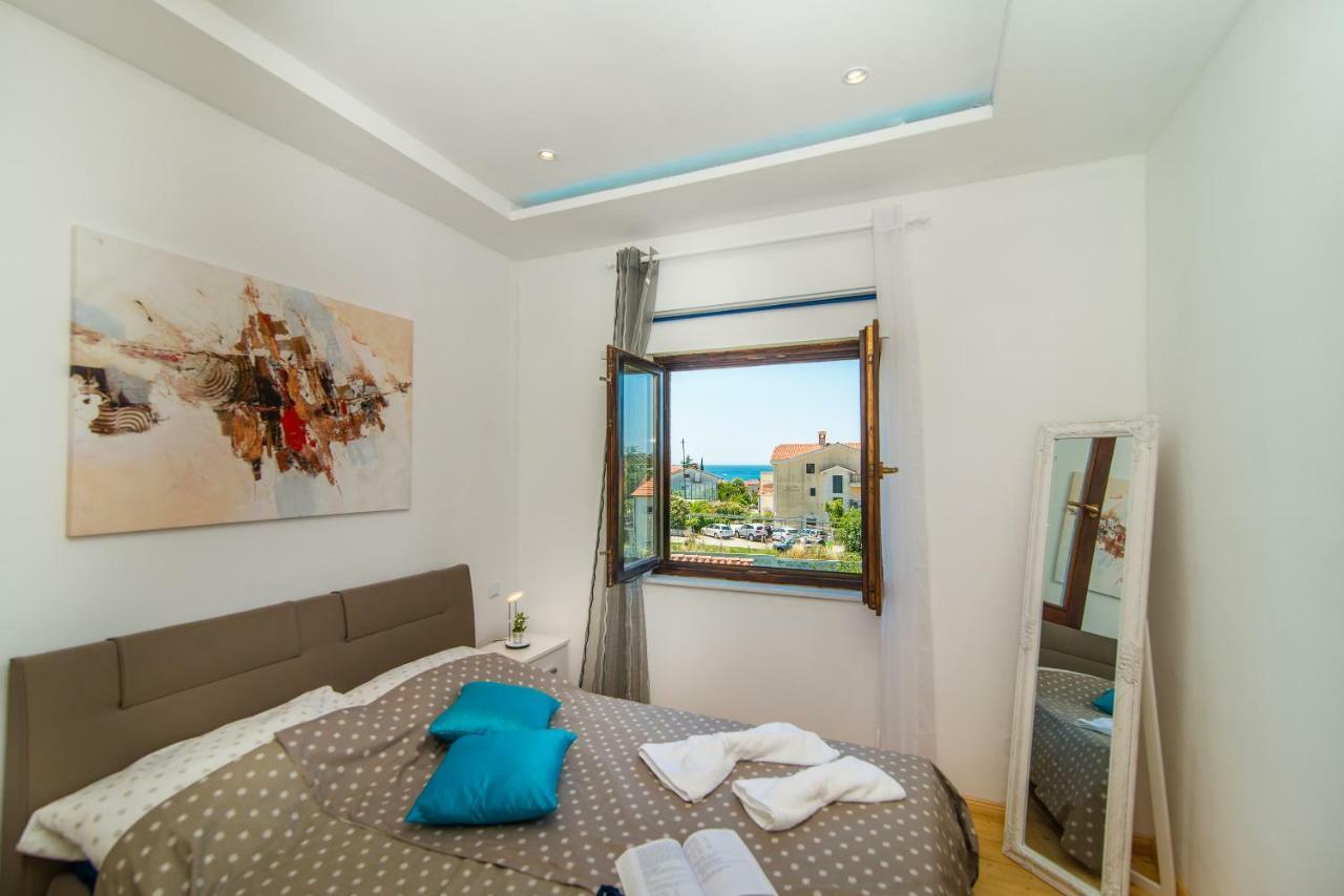 Charming House On The Beach And Deluxe Apartment Pula Dış mekan fotoğraf