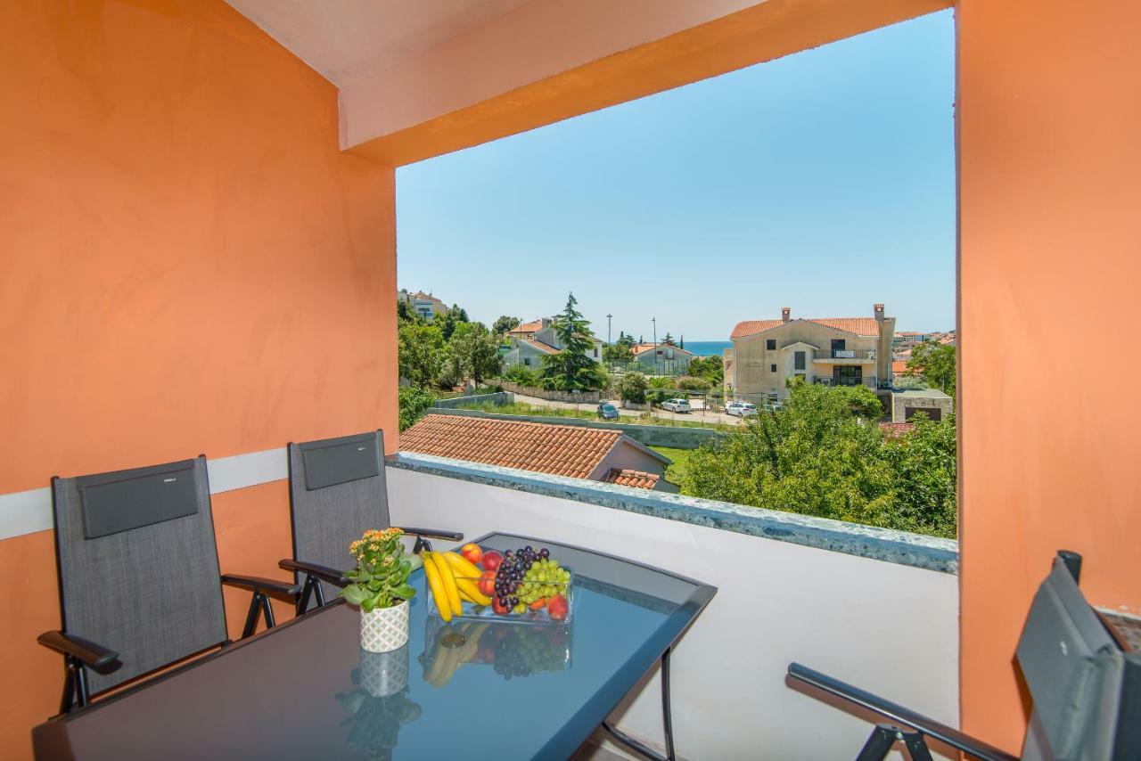 Charming House On The Beach And Deluxe Apartment Pula Dış mekan fotoğraf