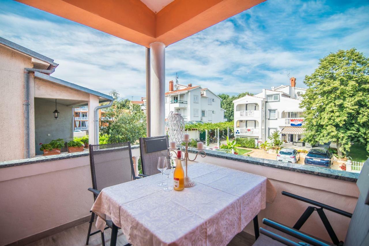 Charming House On The Beach And Deluxe Apartment Pula Dış mekan fotoğraf