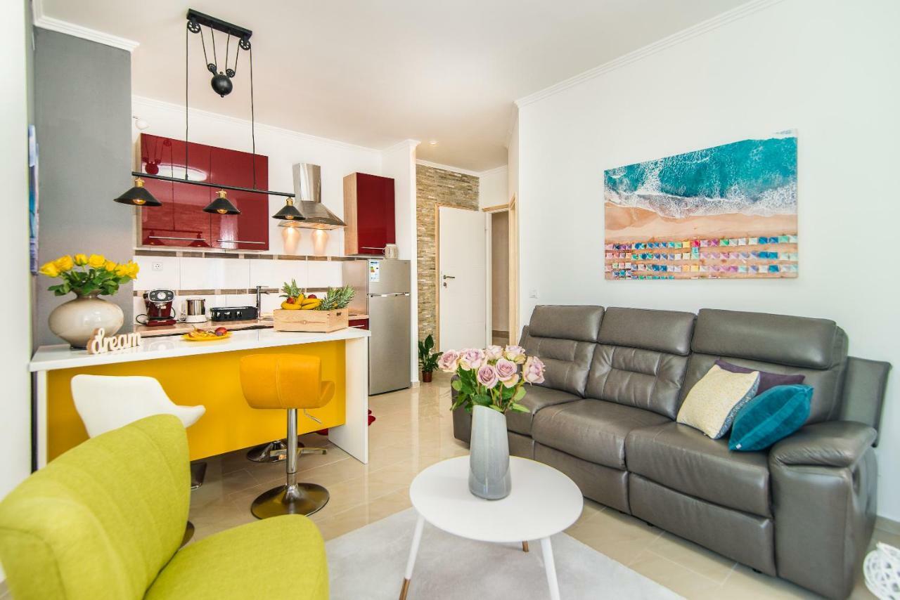 Charming House On The Beach And Deluxe Apartment Pula Dış mekan fotoğraf