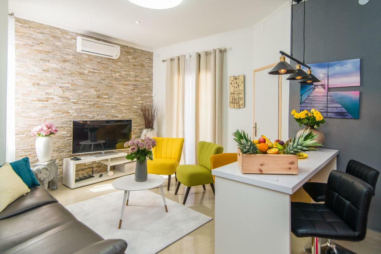 Charming House On The Beach And Deluxe Apartment Pula Dış mekan fotoğraf