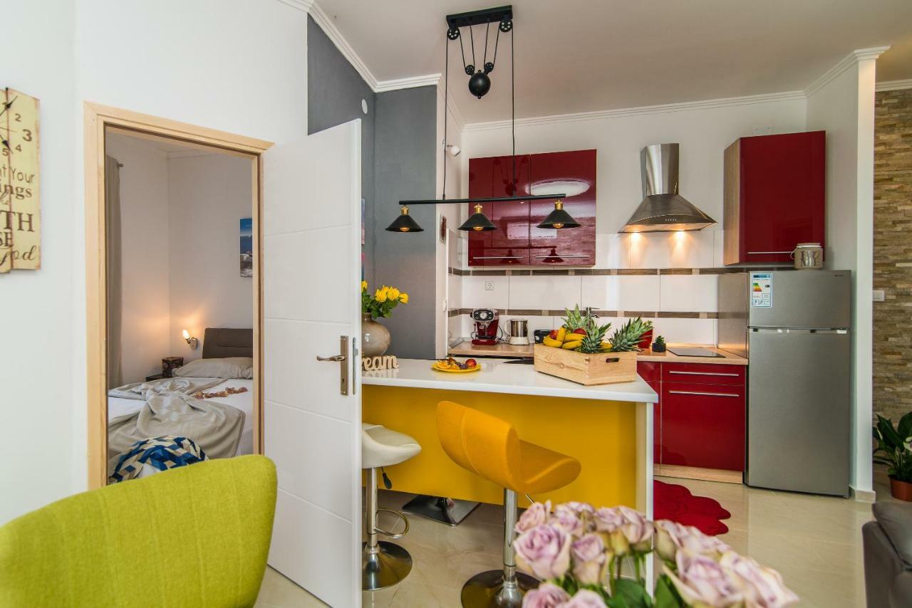 Charming House On The Beach And Deluxe Apartment Pula Dış mekan fotoğraf